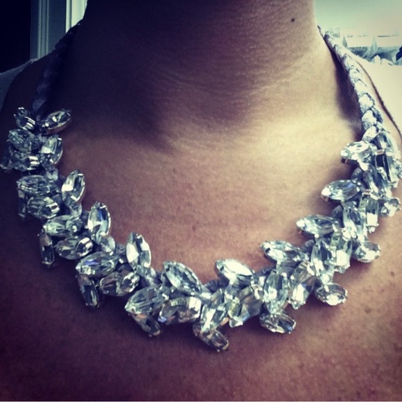 Nwt amazing light weight necklace BLUE only. Check other listings for bundles - Picture 3 of 4